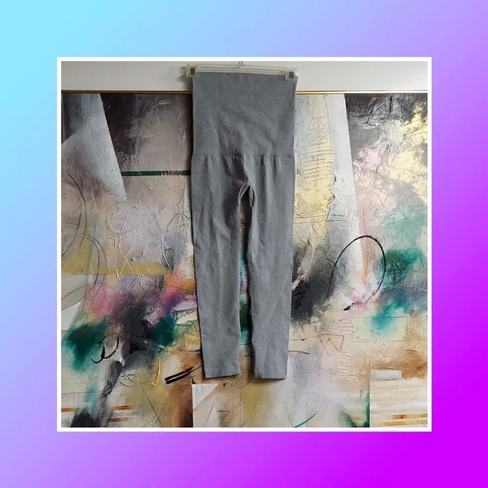 💕Securet Treasures shaping leggings.NWT Size M/L.